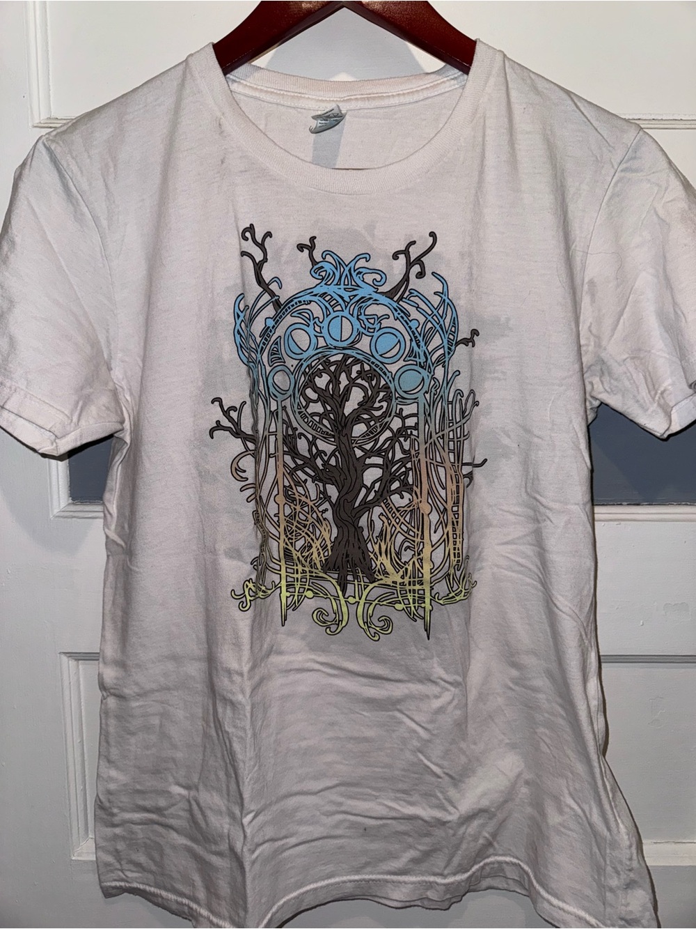 White Graphic Short Sleeve Tee with Tree Art Deco